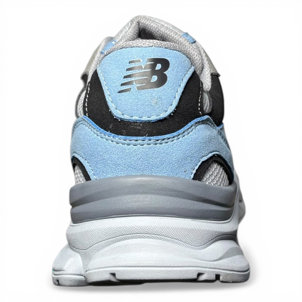 Tenis Unisex New Balance 210 Gris-Plata